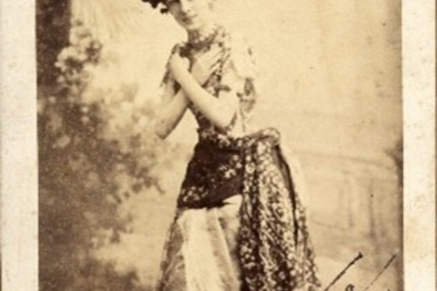 Klementina Metternichová v divadelním kostýmu jako herečka, 1890, LS14839, MF zámku Lysice.