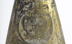 Dvojstěnný flakon se znakem opata Evžena Tyttla; Jihočeské muzeum v Českých Budějovicích, inv. č. UP2396. Převzato z knihy: STECKEROVÁ, Andrea a VÁCHA, Štěpán (ed.). Vznešenost & zbožnost: barokní umění na Plzeňsku a v západních Čechách. ISBN 978-80-86512-56-3, s. 47.