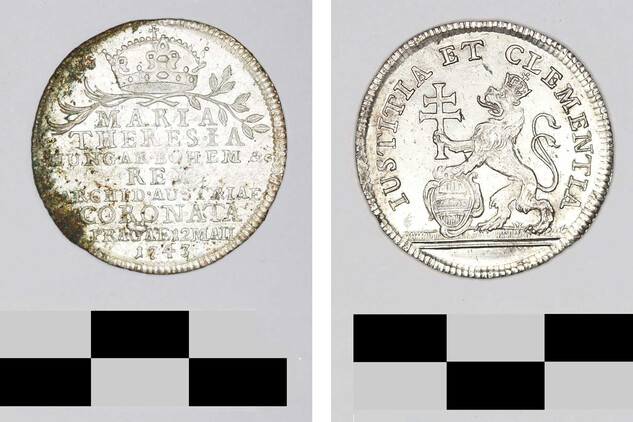 Korunovační stříbrná medaile 1743 – císařovna Marie Terezie, ke korunovaci českou královnou v Praze 12. 5. 1743, ÚPS v Českých Budějovicích, MF kláštera v Plasích